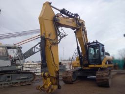 Caterpillar 330D LME gravemaskine