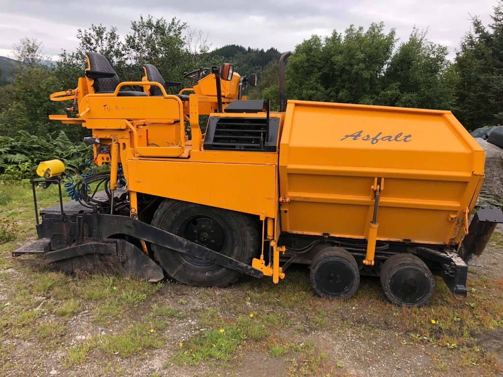 Asphalt Paver Cat Bitelli 730 No Vat Retrade 