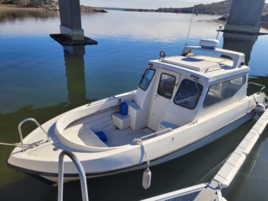 Arbetsbåt Grisslan 640AC med Honda 90HK Fyrtakts utombordare