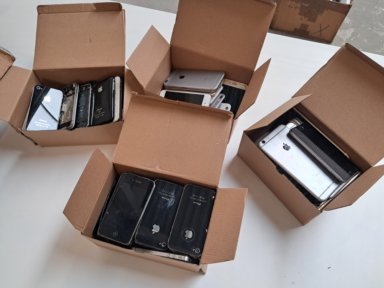 Stort lot med 250+ defekte iPhones 