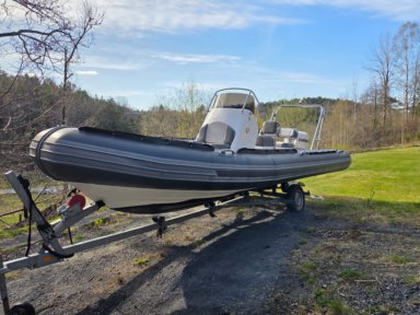 STINGRAY 6.5 RIB 2010 MOD MED 175 HK EVINDURDE E-TECH SEASTAR STYRING 