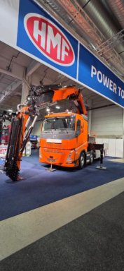 Kranbil Volvo HMF9520  FJ2000 el med kran