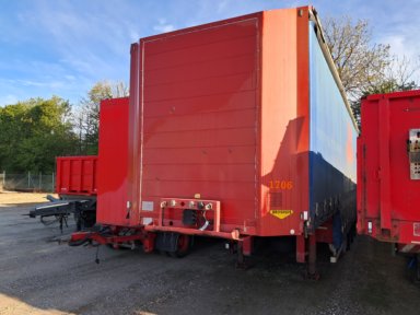 Lastbiltrailer BROSHUIS 31N5BC Gardintrailer / sættevogn