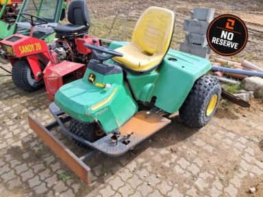 John Deere 1200A Bunker Rake – Greenkeepermaskine / bunker river