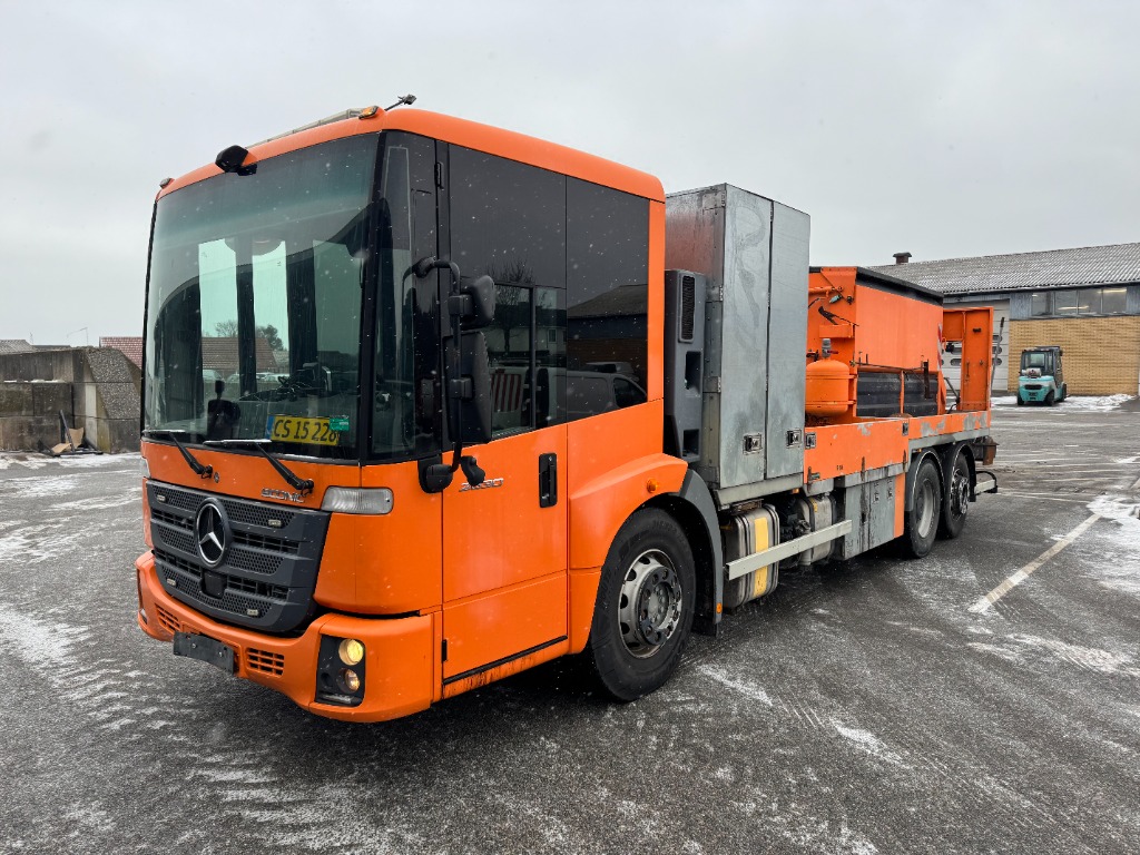 Mercedes-benz  Econic 2630 med ATC 75 S kapacitet 9.0 tons 