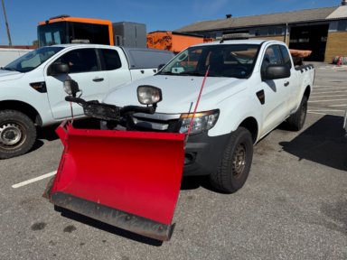 Ford Ranger 2.2 Tdci med Polaro XL saltspreder og sneplov 