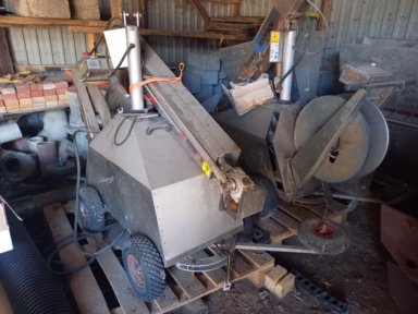 Clever Cleaner 240 stald rense robotter / Cleaner robots
