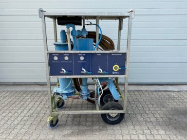 Vacuum Sandblaster unit / 18 L / 12 Bar / Year 2015