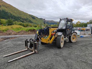 Teleskoptruck, Cat TH417C
