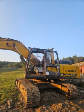 Gravemaskin Sany  SY210C med lite timer