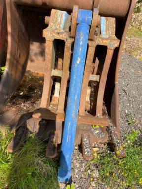 Arden betongknuser / saksekjeft Graveskuffe S70