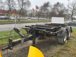 HUMMEL traktortrailer totalvægt 17.450 kg. Egenvægt 2.450 kg.