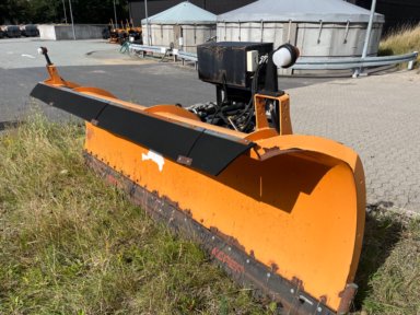 Snerydningsudstyr Lastvognssneplov med dobbelt skærsystem. Assaloni Ciletta LM35