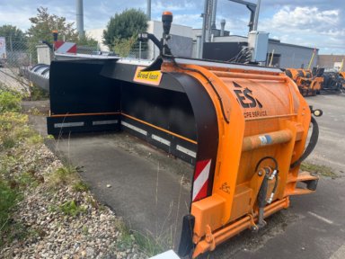 U-sneplov til lastvogn eller stor traktor, Europe Service U-trio ryddebredde fra 370 cm til 590 cm. 37-59