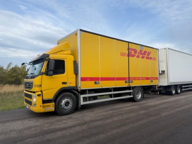 VOLVO FH 4*2 Skåpbil