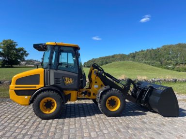 Wheel loader JCB 407 T4 – 2015- Equipment- 1 owner 