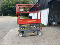 Sky Jack 8 meter sax lift