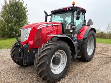 Traktor McCormick X7.620, demo model kun 211 timer