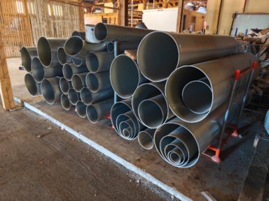 Større mengde ventilasjonsrør fra 45cmØ - 20cm Ø