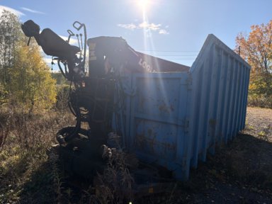 Loglift F95s Tømmerkran inkl. 35 m³ container