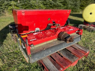 R2 MTL-100 PTO-drevet græsfrøsåmaskine fra 2013