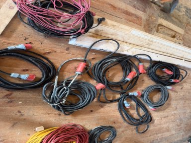  6 stk 400 v strømledninger