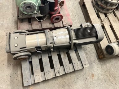 Motor med pumpe