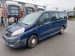 Minibus Fiat Scudo 2,0 JTD 9 personers.