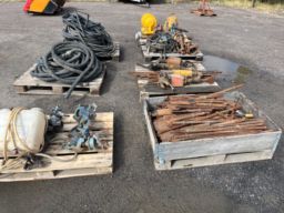 7 paller med forskelligt udstyr b.la. Atlas Copco.