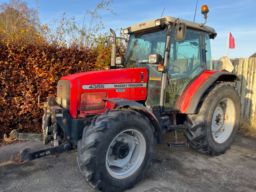 MASSEY FERGUSON MF 4355  4WD  med HEVA frontlift.