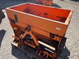 Hydromann 200H liftmonteret salt og grusudlægger.