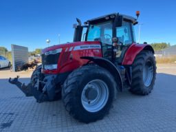 MASSEY FERGUSON traktor model 7718 med frontlift og PTO.