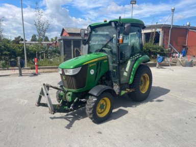 John Deere 3045R Kompakt traktor
