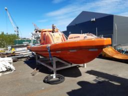 Senterkonsoll Norsafe Mako 655 Water-jet R-002 - Tilhørende davit og krybbe følger med