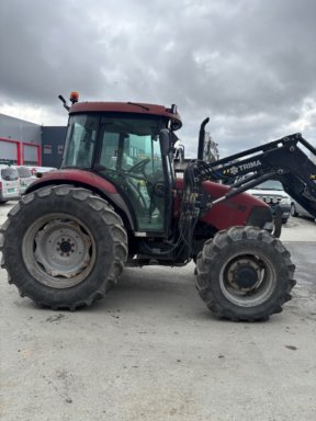 Traktor Case Ih JX80  2009 modell 