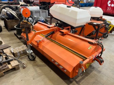 Fejeudstyr Moderntech/ Zamiatarka BMR 200 Hydraulisk fornykost med