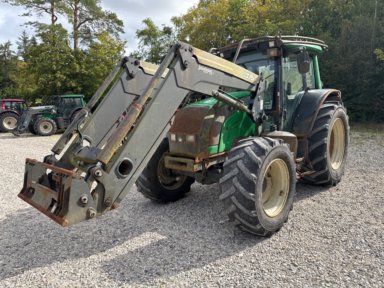 Traktor med frontlæsser VALTRA N 111 E 4 WD