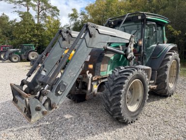 Traktor med frontlift VALTRA N 101 4 WD
