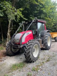 Traktor Valtra N 121  4 WD