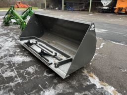 Norje  1800 liters frontskovl samt Wetter 2500 kg.   pallegafler