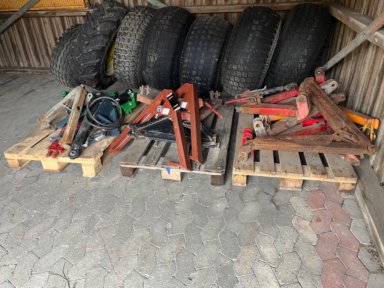 Diverse A-rammer, liftarme til John Deere  mv.