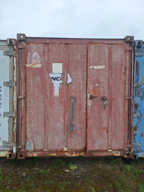 Container med diverse innerhåll 