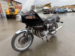 Motorsykkel SUZUKI GS1000G  med Pantera kåpe