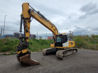 Grävmaskin Liebherr R926 WLC med tiltrotator och skopa