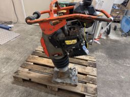 Vibrationsplattor/Komprimeringsmaskin Bobcat R68 