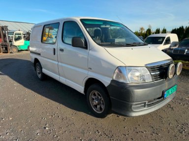 2010 md.TOYOTA HIACE 4WD KORT