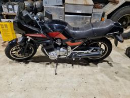 Motorsykkel SUZUKI GSX 750 E