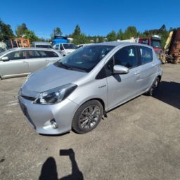  2013mod. TOYOTA YARIS HYBRID