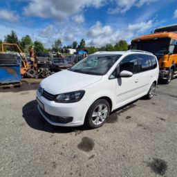 Car VOLKSWAGEN TOURAN 1,6 d