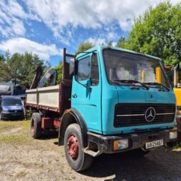 Kranbil MERCEDES-BENZ 1417